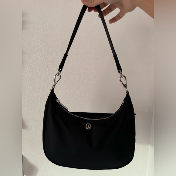 Lululemon Shoulder Bag - Picture 4 of 11